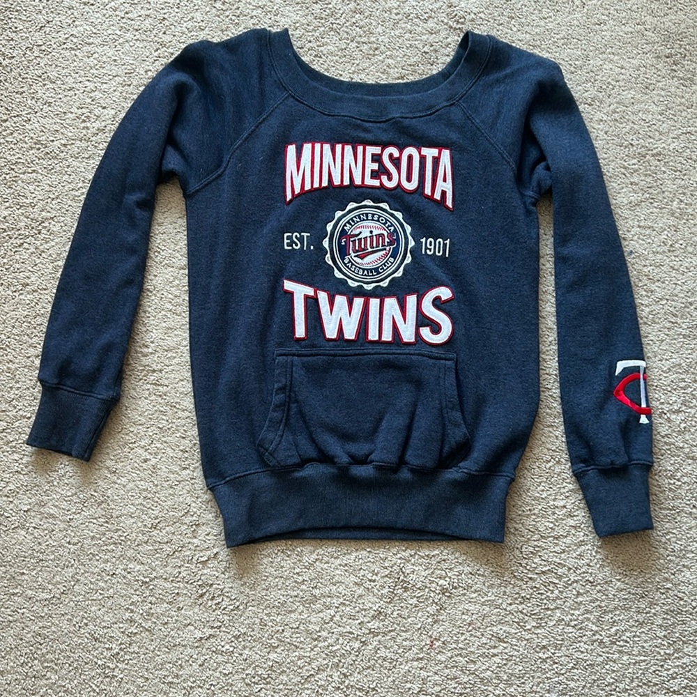 Stitched Minnesota Twins scoopneck sweatshirt